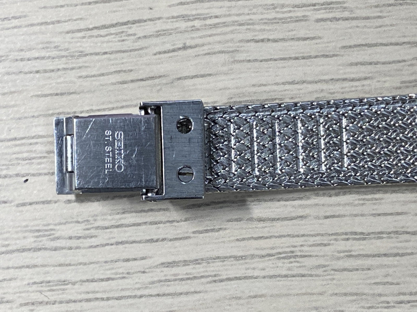 Vintage 1992 Near MINT Seiko Credor 1421-5020 Silver Quartz 22mm Ladies Watch