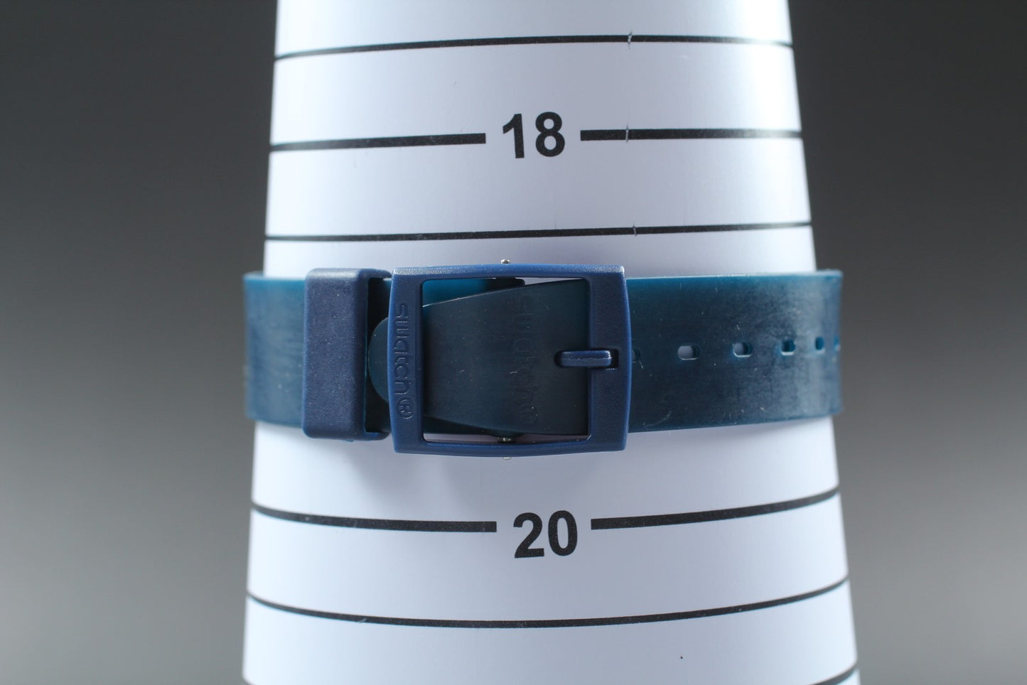 Exc+5 Swatch GM705 Snow Black Blue Quartz 34mm Men's Watch