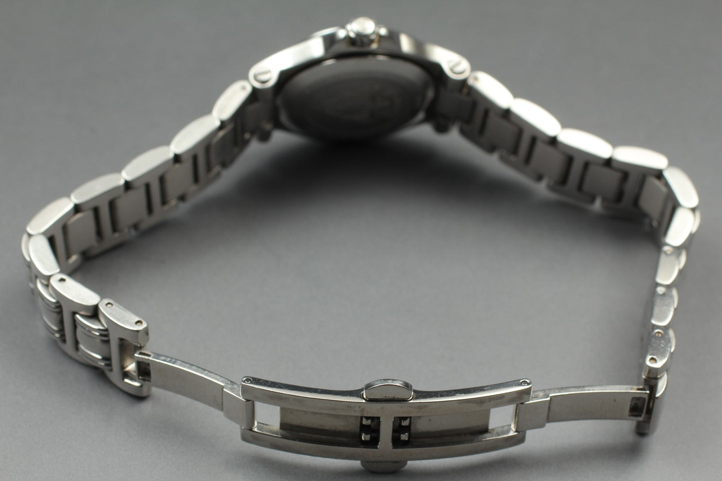 Gucci 9040L Silver Dial Quartz 26mm Swiss Ladies Watch  [For Parts for Repair]