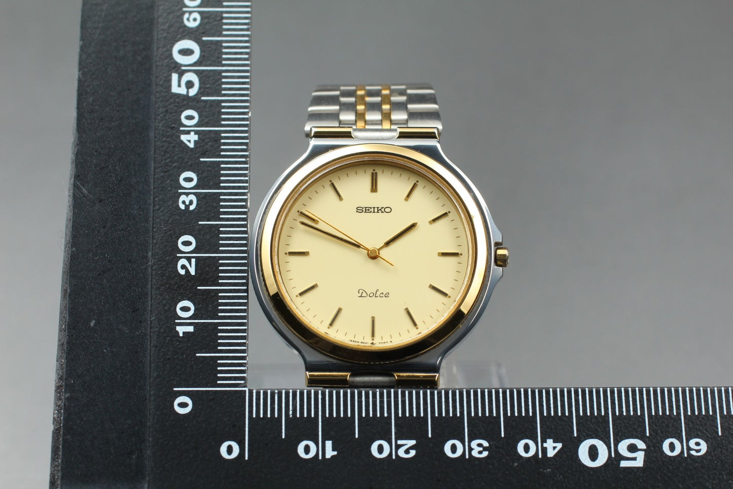 SEIKO Dolce 8N41-7020 Gold Slim Dress Watch From JAPAN [For Parts for Repair]