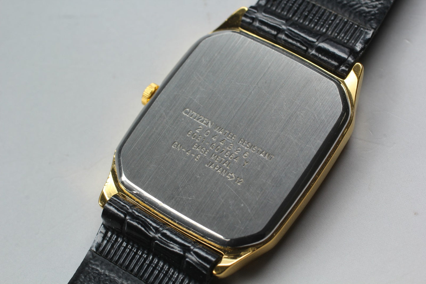 Vintage 1992 Near MINT Citizen Forma 6031-G07664 Gold Octagon Quartz Men's Watch