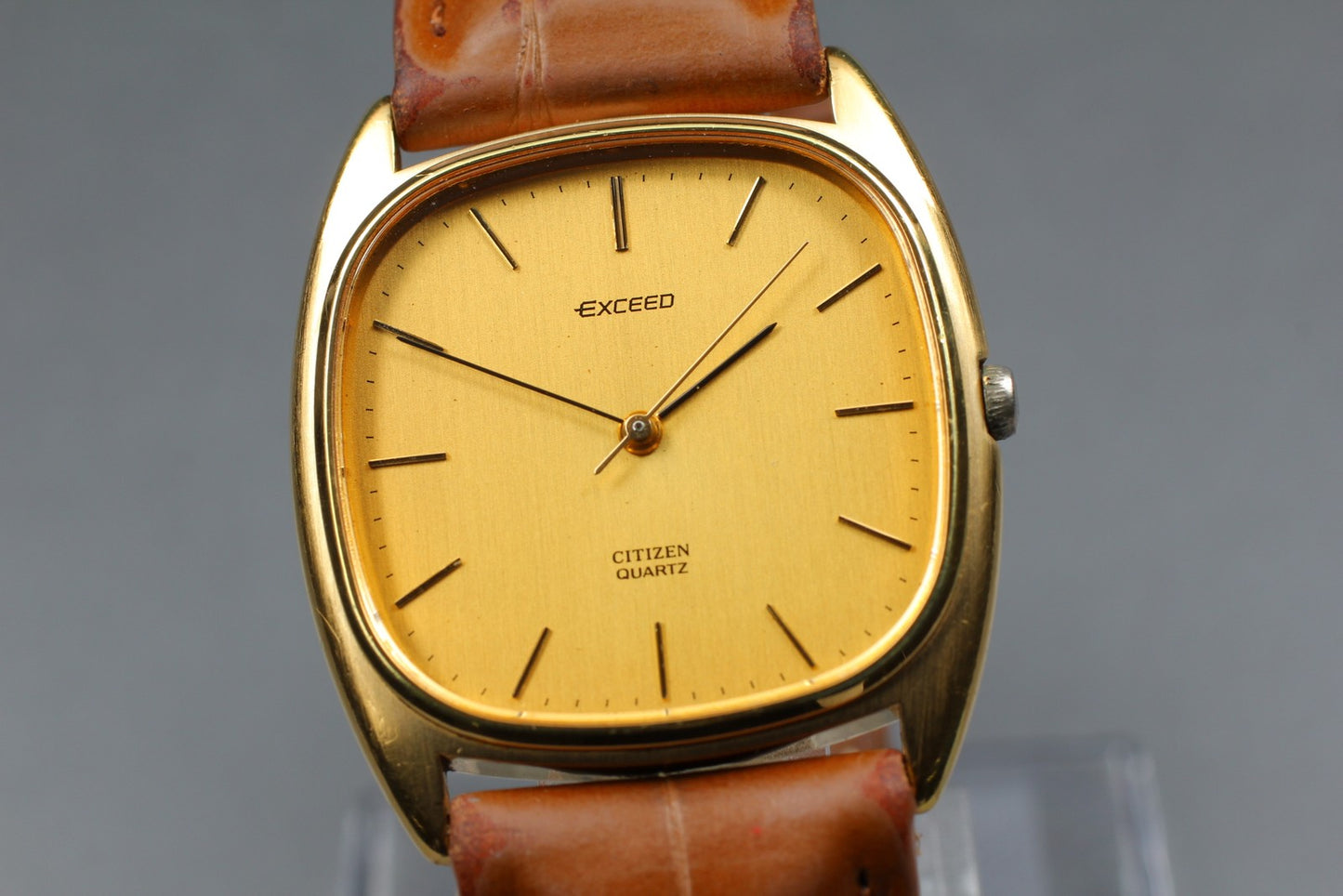Near MINT CITIZEN Exceed Cal.7920 4-795601 Gold Square Quartz 32mm Men's Watch