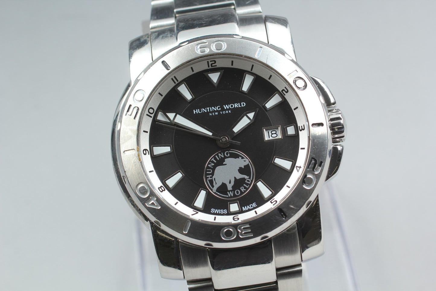 New Battery [Near MINT] Hunting World HW-904 Black Dial 44mm Quartz Men's Watch