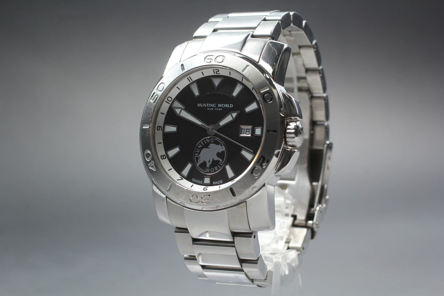 New Battery [Near MINT] Hunting World HW-904 Black Dial 44mm Quartz Men's Watch