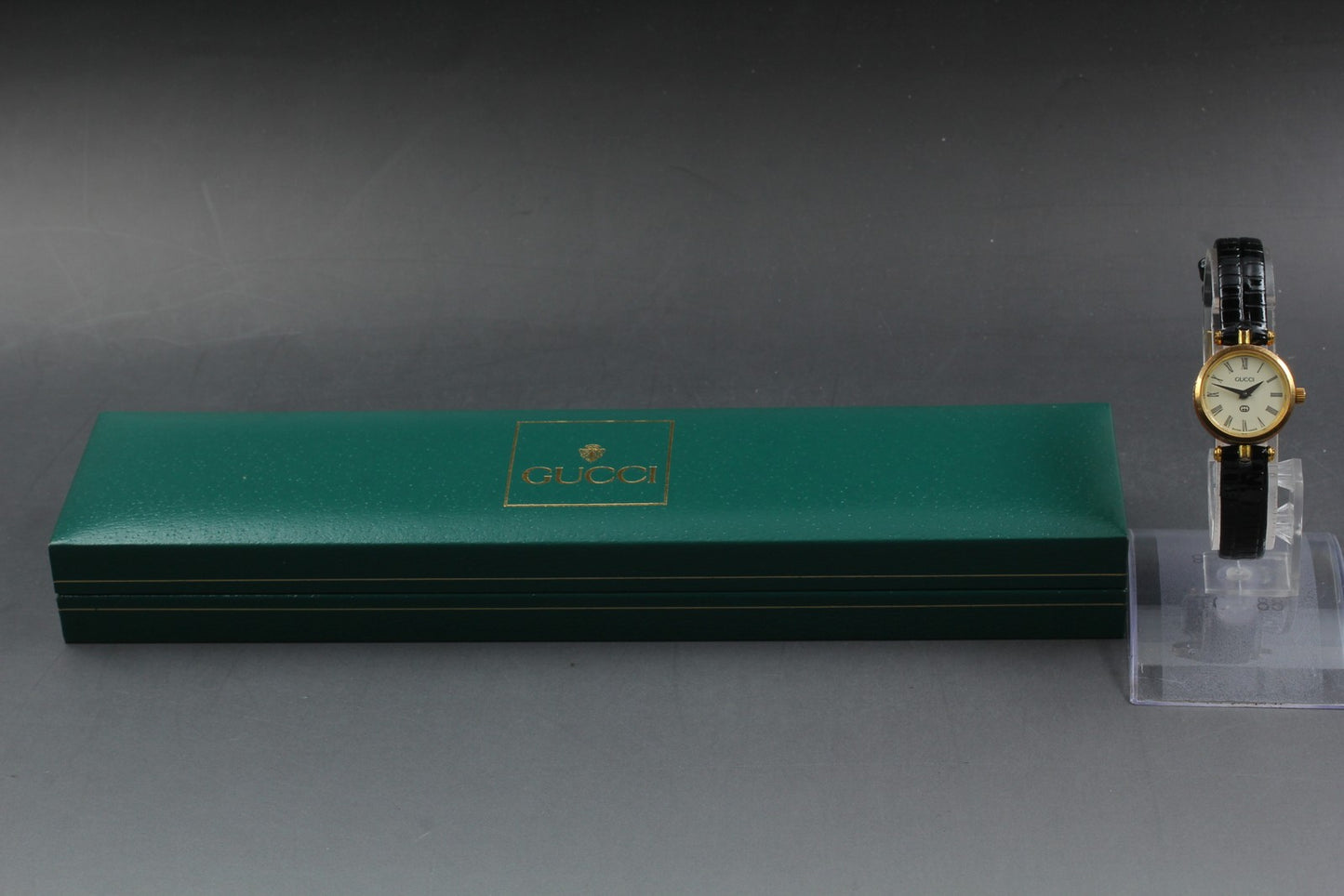 Exc+5 w/ Box Gucci 2000L White Roman Dial Sherry Line 21mm Quartz Ladies Watch