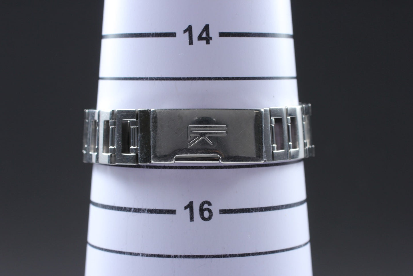 Near MINT SEIKO Lukia 1F21-5E40 Silver Square Quartz 20mm Ladies Watch JAPAN