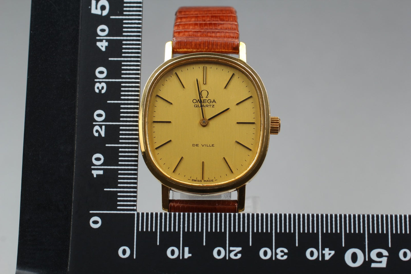 Vintage 1978 Near MINT OMEGA De Ville 191.0046 Cal.1330 Gold Quartz Men's Watch