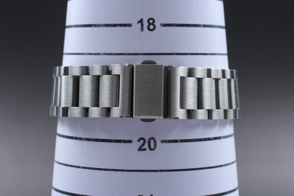 SEIKO Lord Matic 5606-7000 Silver Auto 35mm Men's Watch 1968