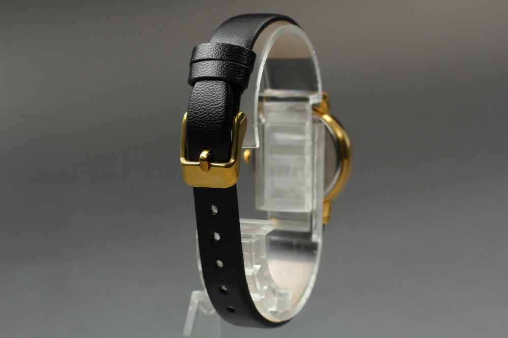 Near MINT SEIKO ALBA V891-0050 White Quartz 25mm Ladies Watch
