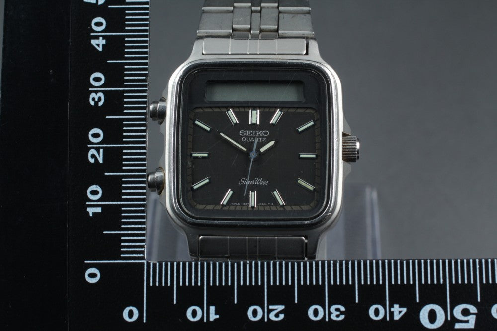 SEIKO Silver Wave H557-5270 Black Quartz 32mm Men's Watch 1982