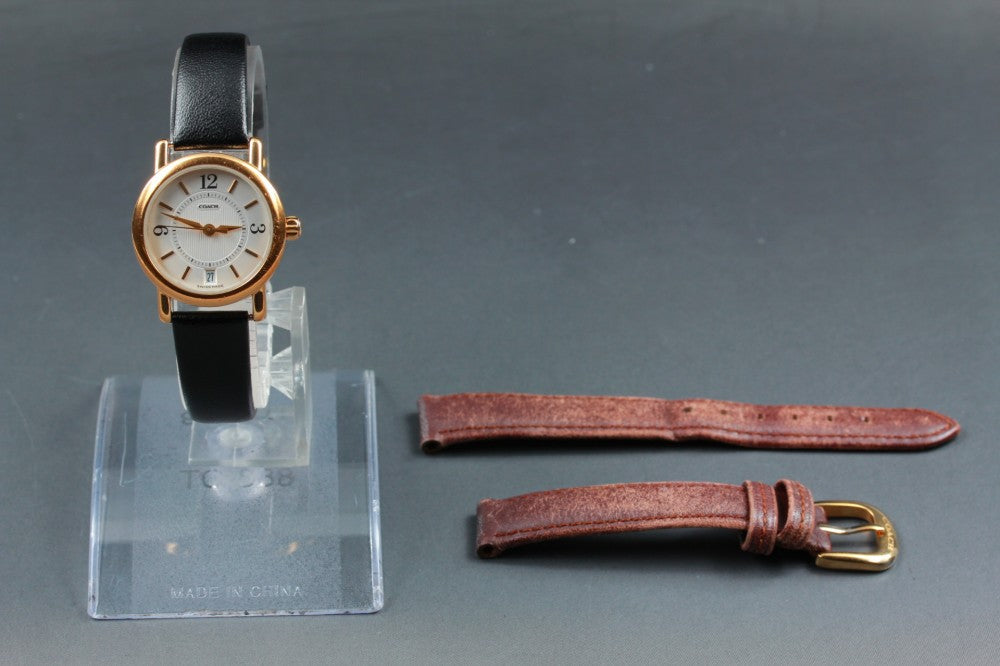 Coach W005 Silver Quartz 25mm Ladies Watch