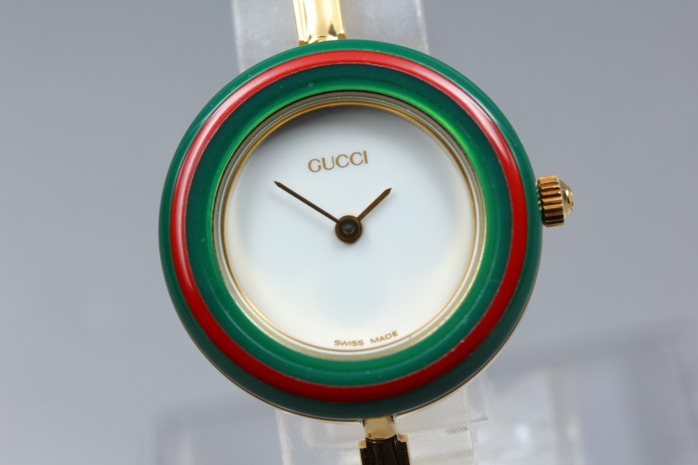 Near MINT GUCCI Change Bezel 11/12.2 White Quartz 25.9mm Ladies Watch