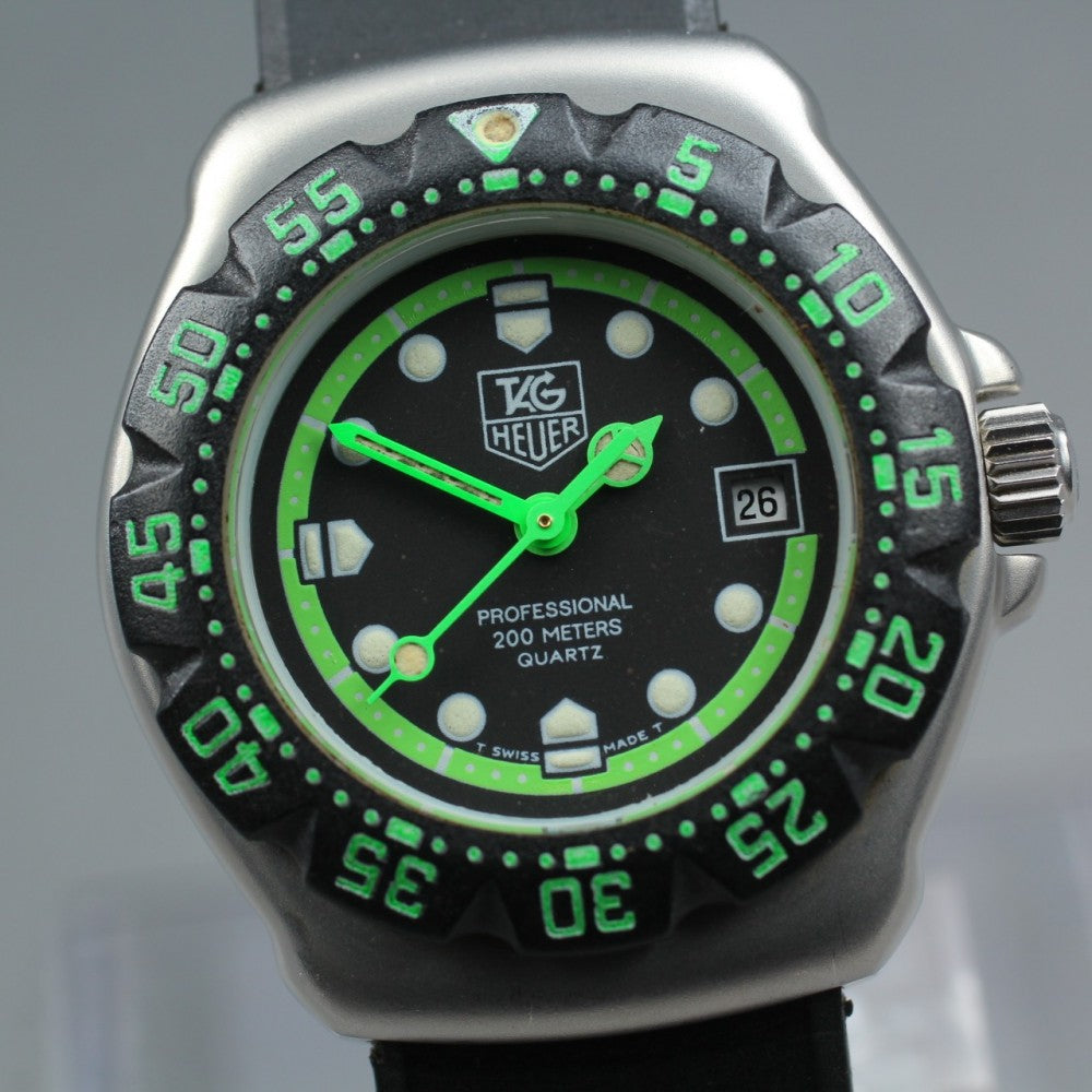 Near MINT TAG Heuer Formula 1 375.508 Black Quartz 28.9mm Ladies Watch