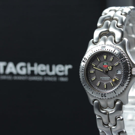 Near MINT TAG Heuer S/el WG1313-0 Silver Quartz 30mm Ladies Watch
