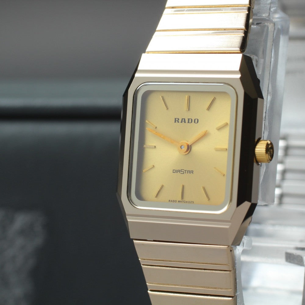 Near MINT RADO Diastar 133.9717.3 Gold Quartz 19.8mm Ladies Watch