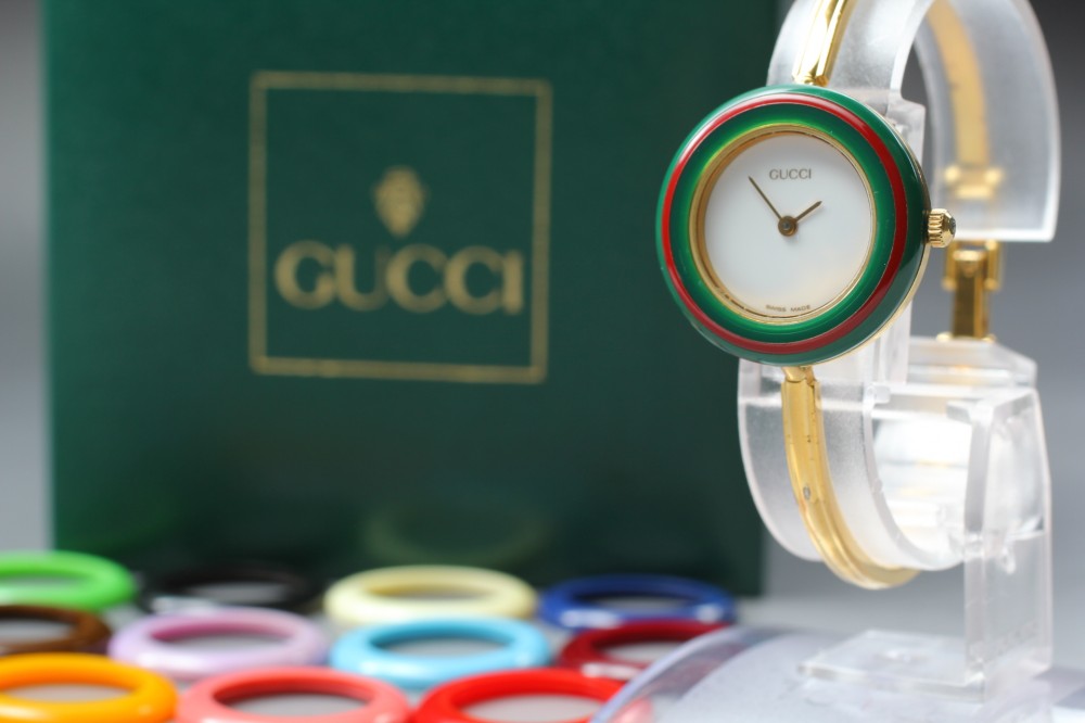 Near MINT GUCCI Change Bezel 11/12.2 White Quartz 25.8mm Ladies Watch