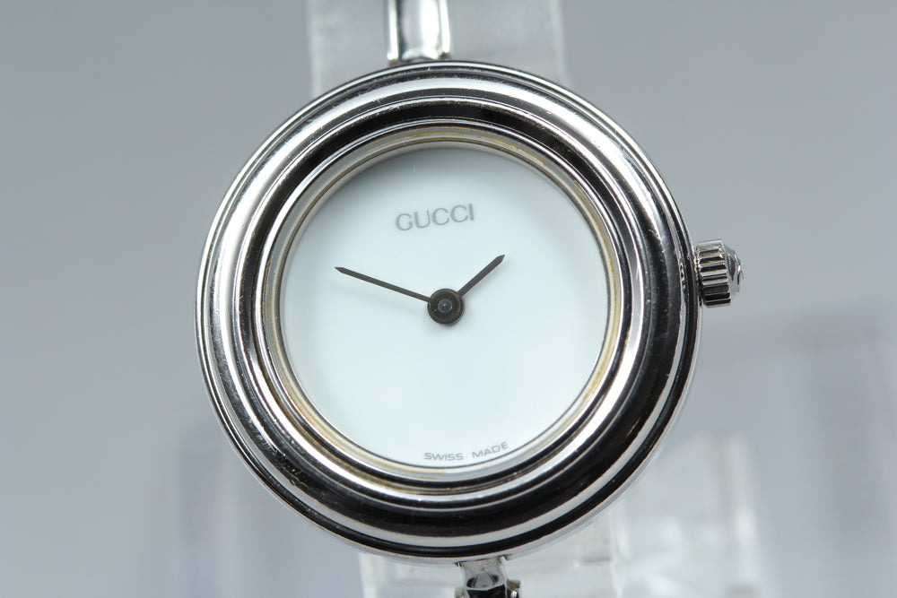 Near MINT GUCCI 11/12.2L White Quartz 26mm Ladies Watch