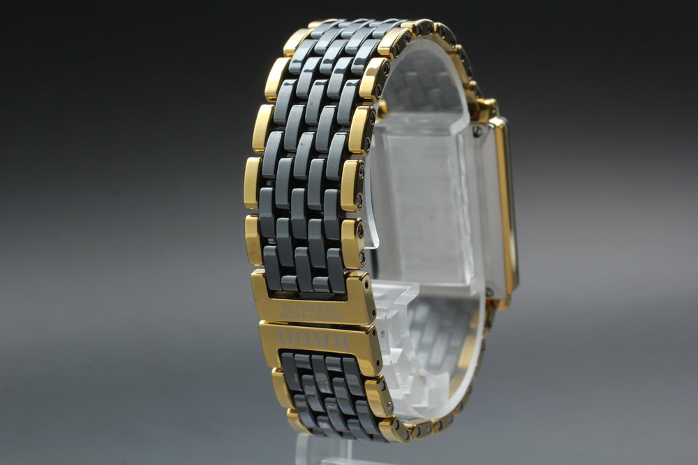 Near MINT RADO Diastar 204.0356.3 Gold Quartz 24.7mm Ladies Watch
