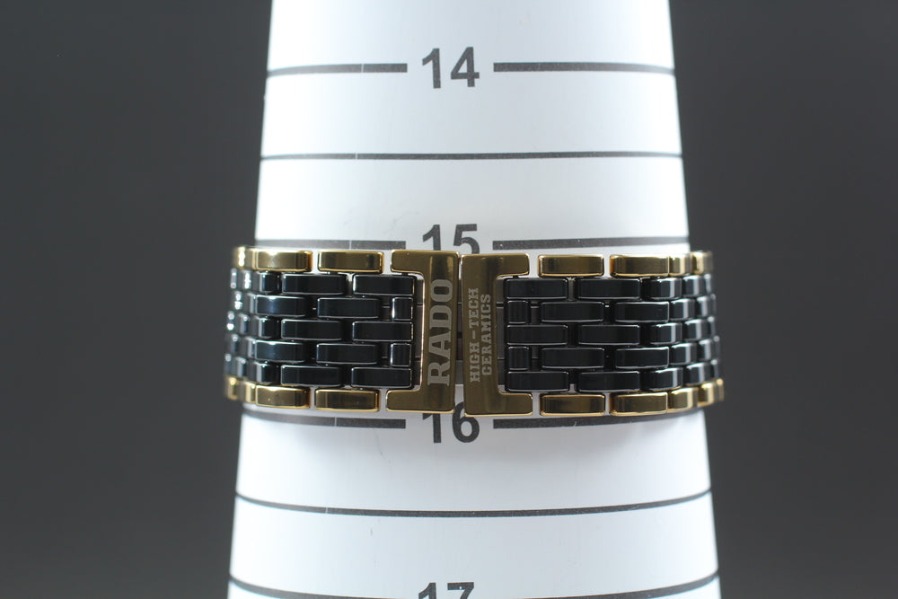 Near MINT RADO Diastar 204.0356.3 Gold Quartz 24.7mm Ladies Watch